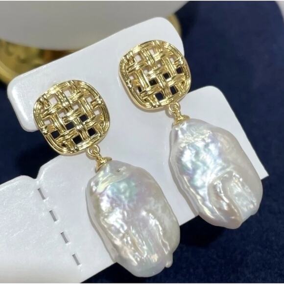 Retail $45 Freshwater Pearl 18K Gold Plate Basket Weave Earrings*NEW - Picture 1 of 1